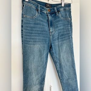 Abercrombie high rise jeans leggings. Good condition.